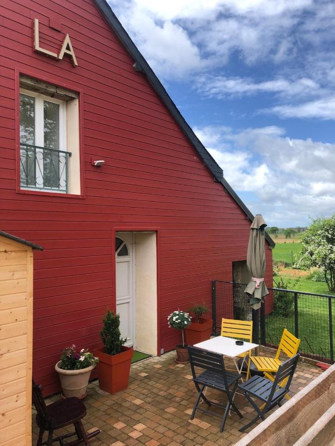 Gite La Maison La Saint-Aubin-d'Aubigne 外观 照片