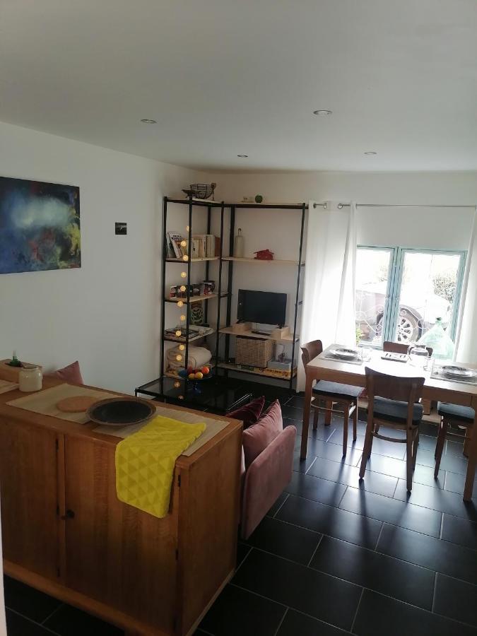Gite La Maison La Saint-Aubin-d'Aubigne 外观 照片
